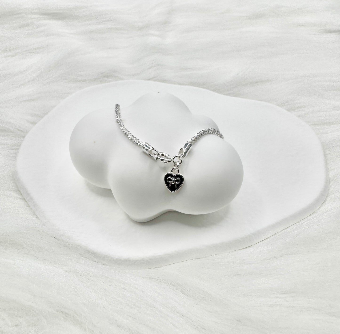 Elysia Bow Bracelet