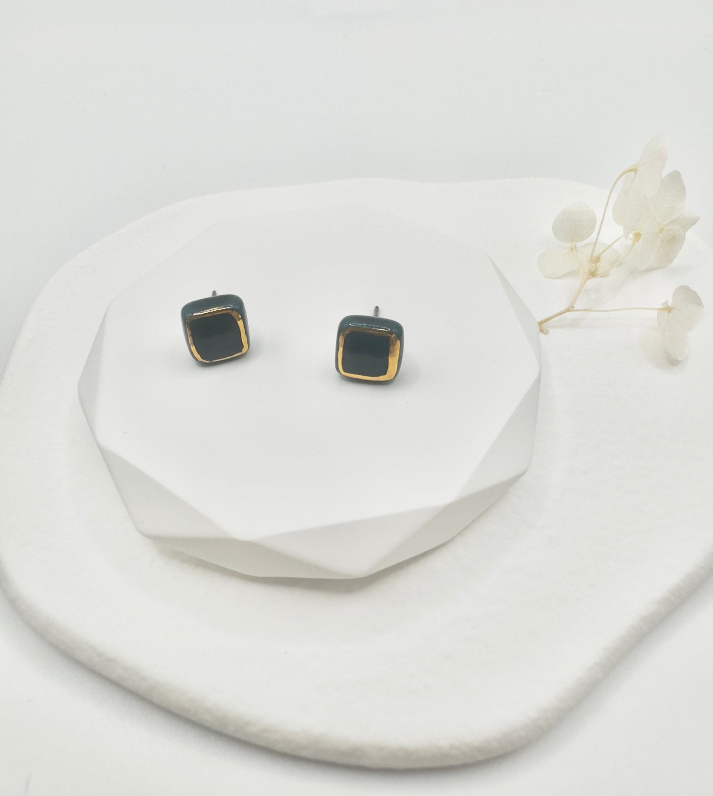 Cubie Porcelain Earrings - Navy